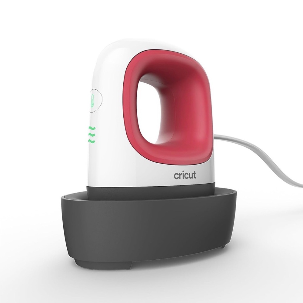 Cricut Compact Heat Press in Red and White